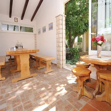 Picturesque Escape With Pool And Sauna - Four Bedroom With Sauna And Pool Дом отдыха Кастель-Нови