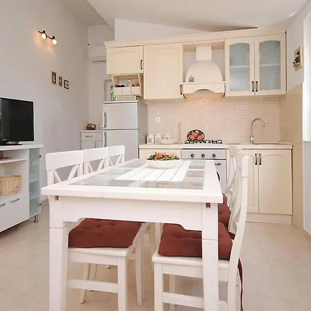 Picturesque Escape With Pool And Sauna - Four Bedroom With Sauna And Pool * Кастель-Нови