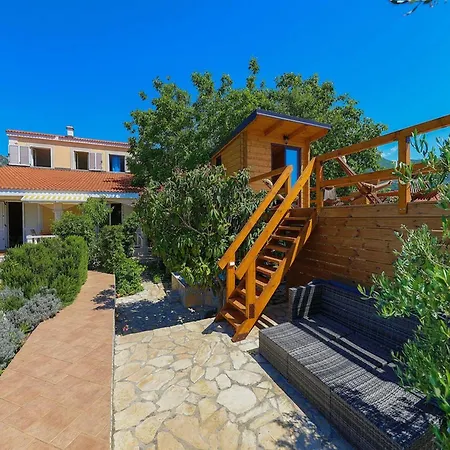 Picturesque Escape With Pool And Sauna - Four Bedroom With Sauna And Pool Кастель-Нови